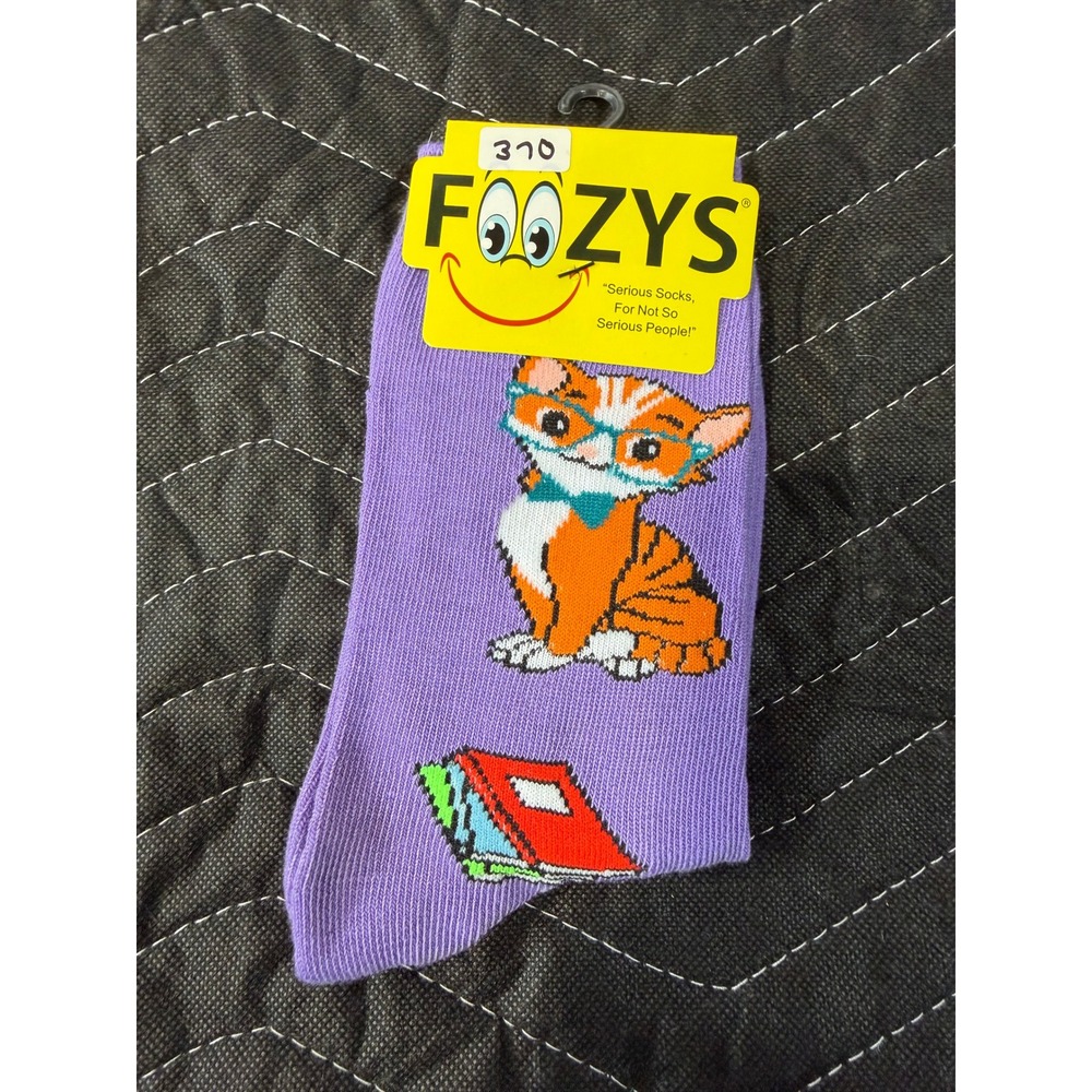 Foozys Crew Socks Women 9-11 Purple NWT Smart Cat Reading Glasses Books Novelty‎